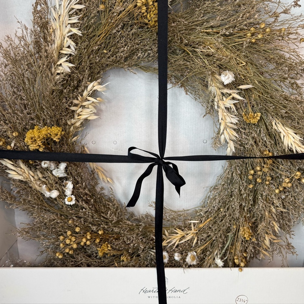 Hearth & Hand Preserved 21” Wreath -Natural Dried Foliage, Yellow/Cream Flowers - Picture 5 of 12